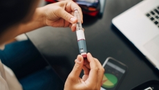 Generic epinephrine auto-injector