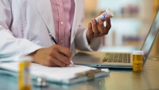Payers test risk contracts with big pharma