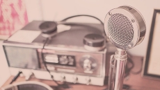 An old-timey microphone represents our health tech podcast.