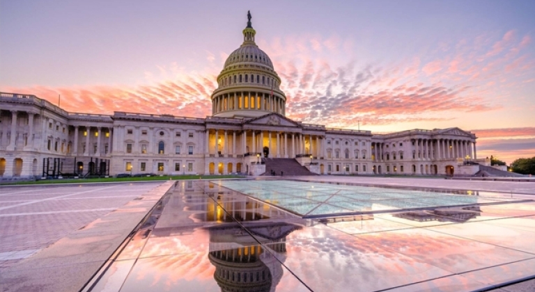 The capitol building in Washington D.C. at dusk
