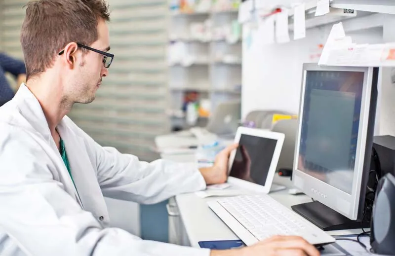 Pharmacist Pharmacist at screens