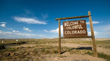 Welcome to Colorado sign, wikipedia