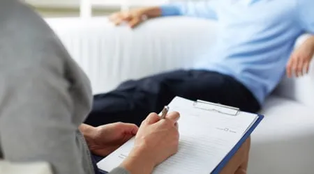 patient talking to psychologist
